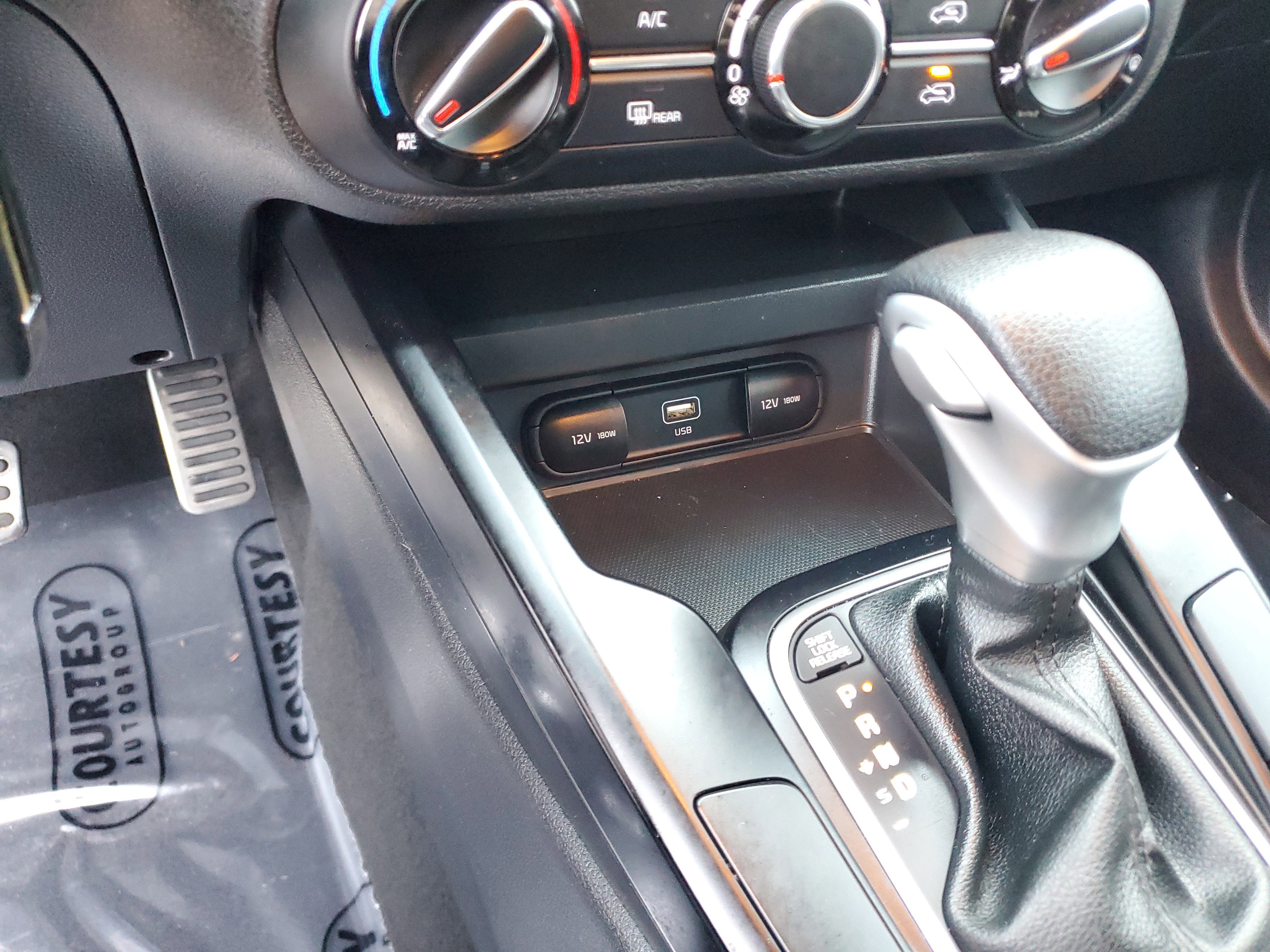 Certified 2023 Kia Soul LX w/ LX Technology Package image 17