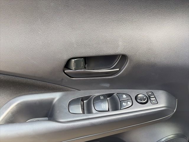 Certified 2025 Nissan Kicks Play S image 11