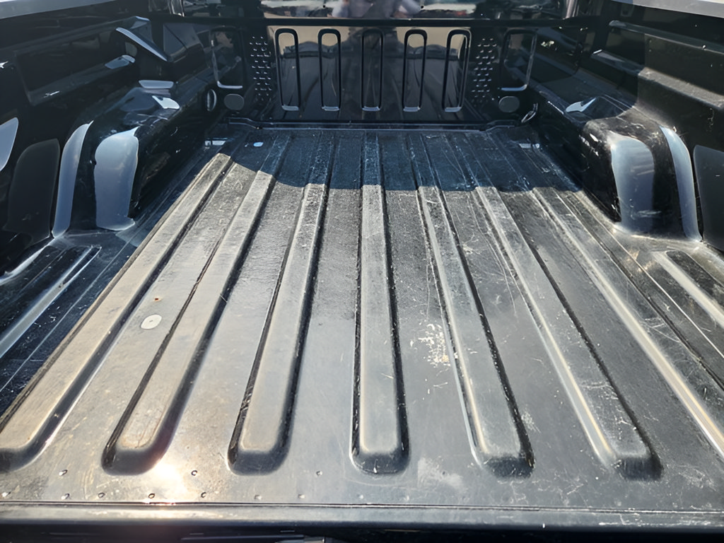 Used 2025 Jeep Gladiator Rubicon AWD/4WD image 34