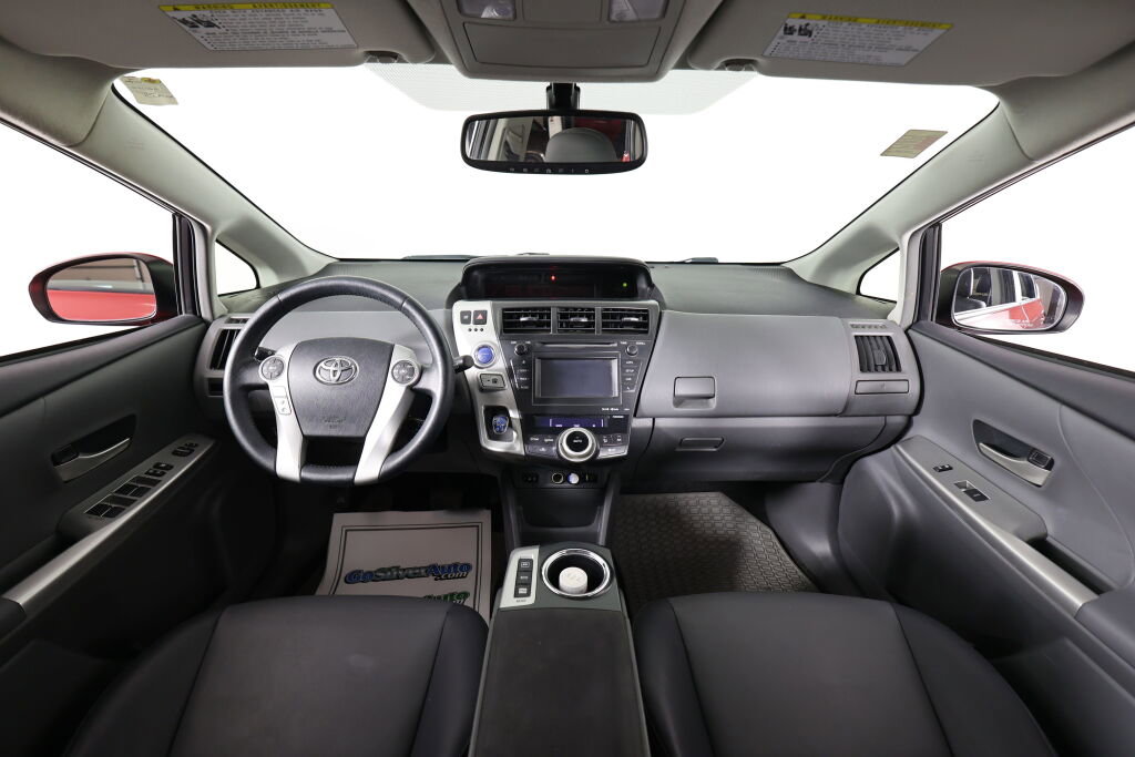 Used 2014 Toyota Prius V Three image 27