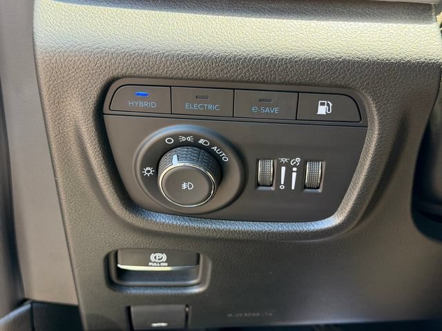 Used 2023 Jeep Grand Cherokee 30th Anniversary AWD/4WD image 23