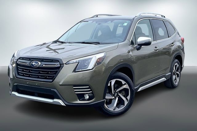 Used 2023 Subaru Forester Touring image 3