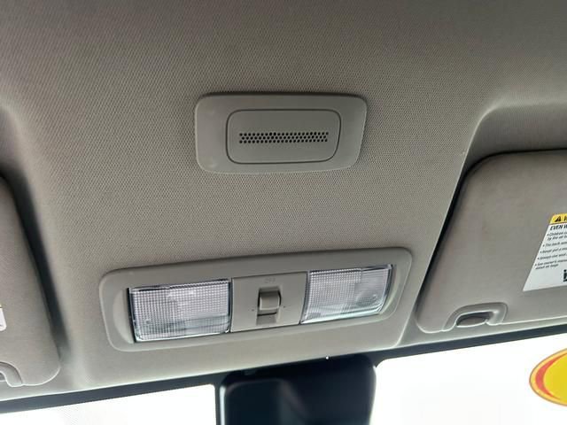 Used 2024 Nissan Frontier S w/ S Utility Package image 25