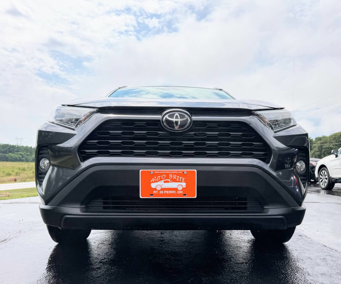 Used 2020 Toyota RAV4 XLE image 4