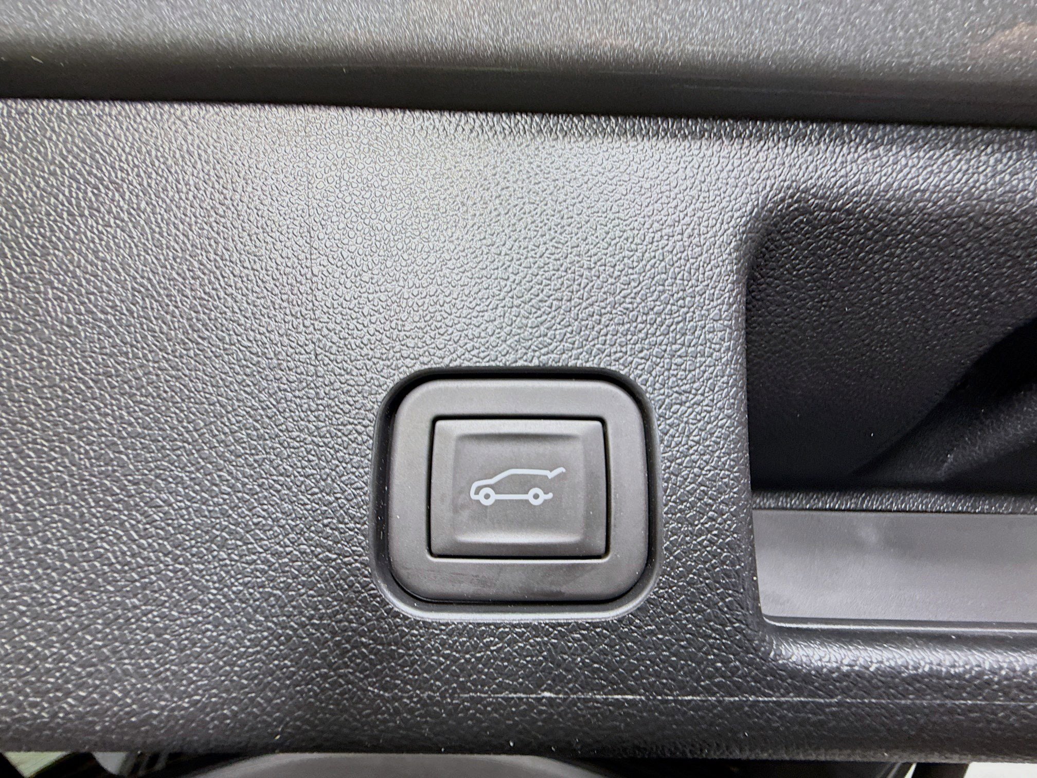 Used 2025 Chevrolet Equinox EV RS w/ Convenience Package II image 40