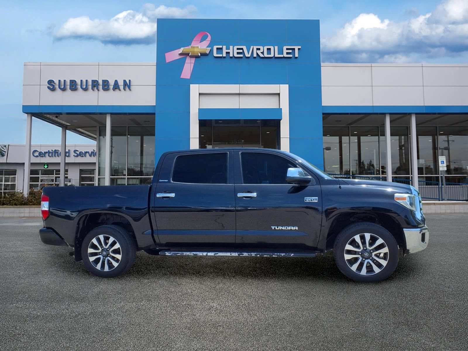 Used 2018 Toyota Tundra Limited w/ Limited Premium Package AWD/4WD image 4