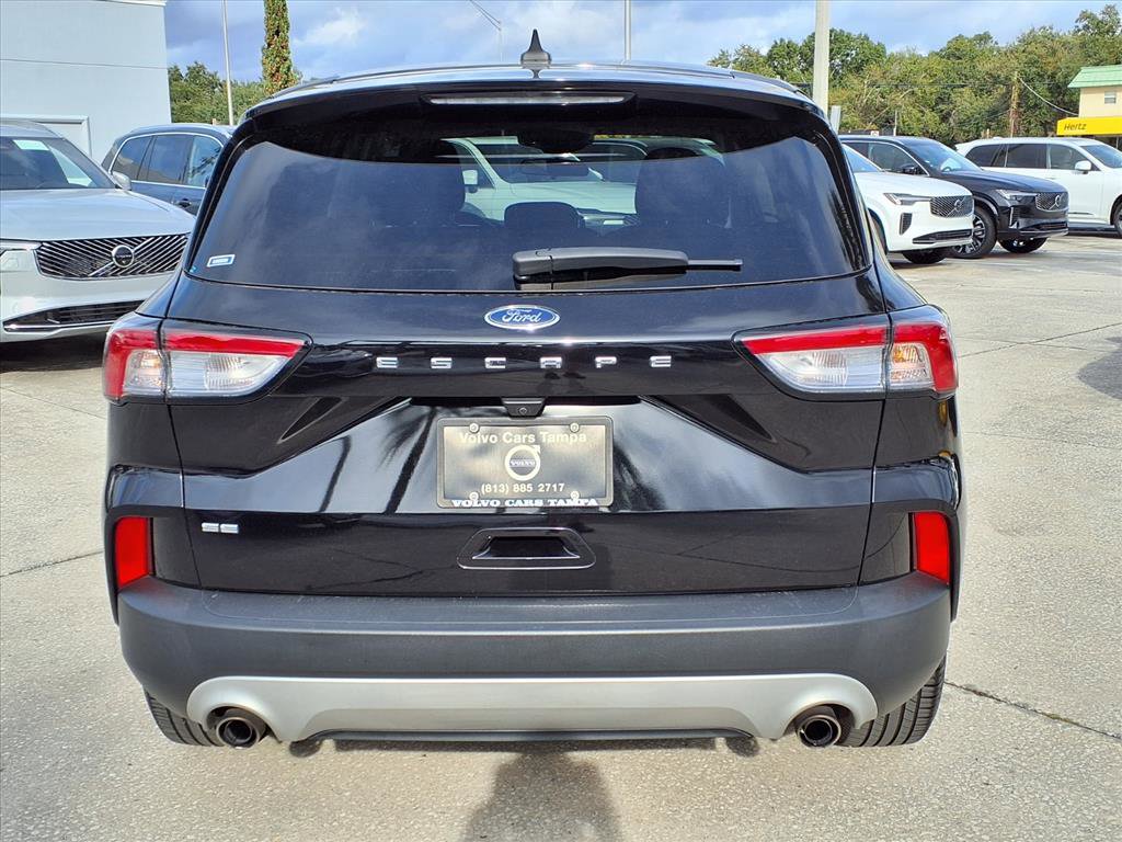Used 2022 Ford Escape SE image 6