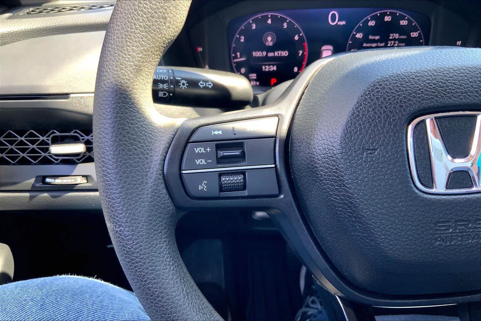 Used 2025 Honda Accord SE image 24