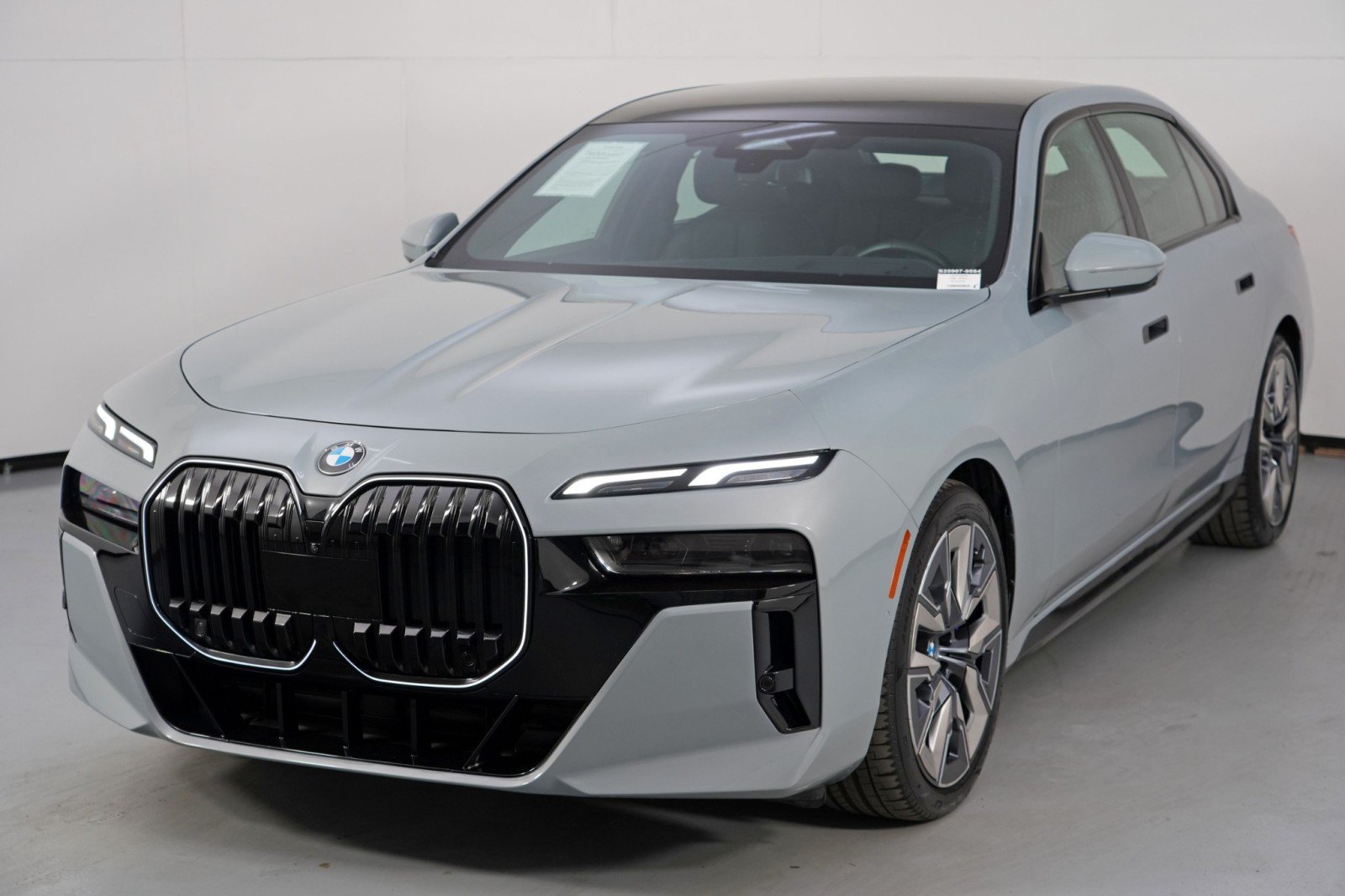Used 2024 BMW 740i w/ Premium Package 2 RWD image 59