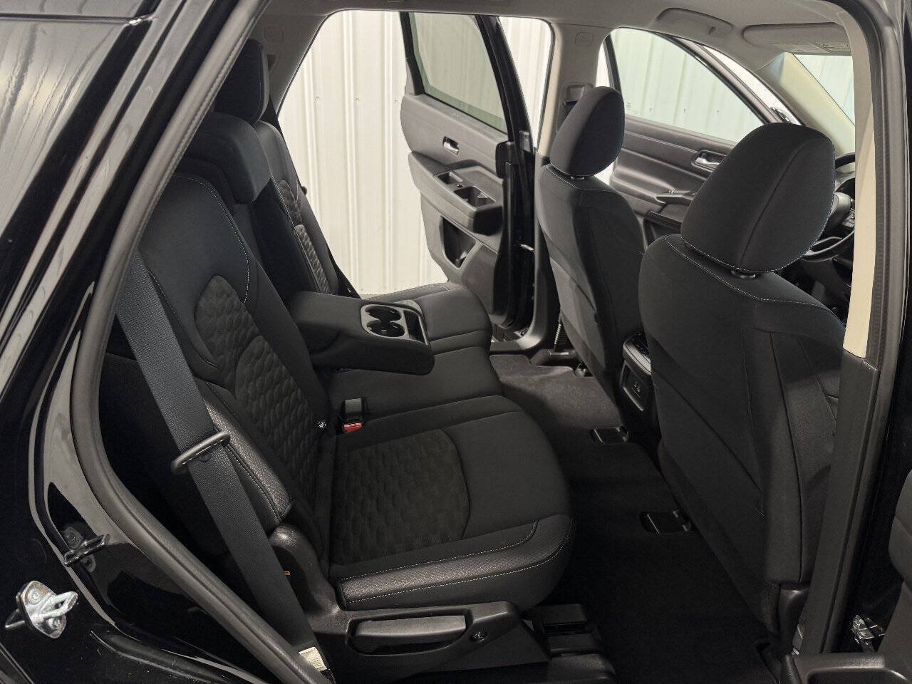Used 2022 Nissan Pathfinder S AWD/4WD image 22