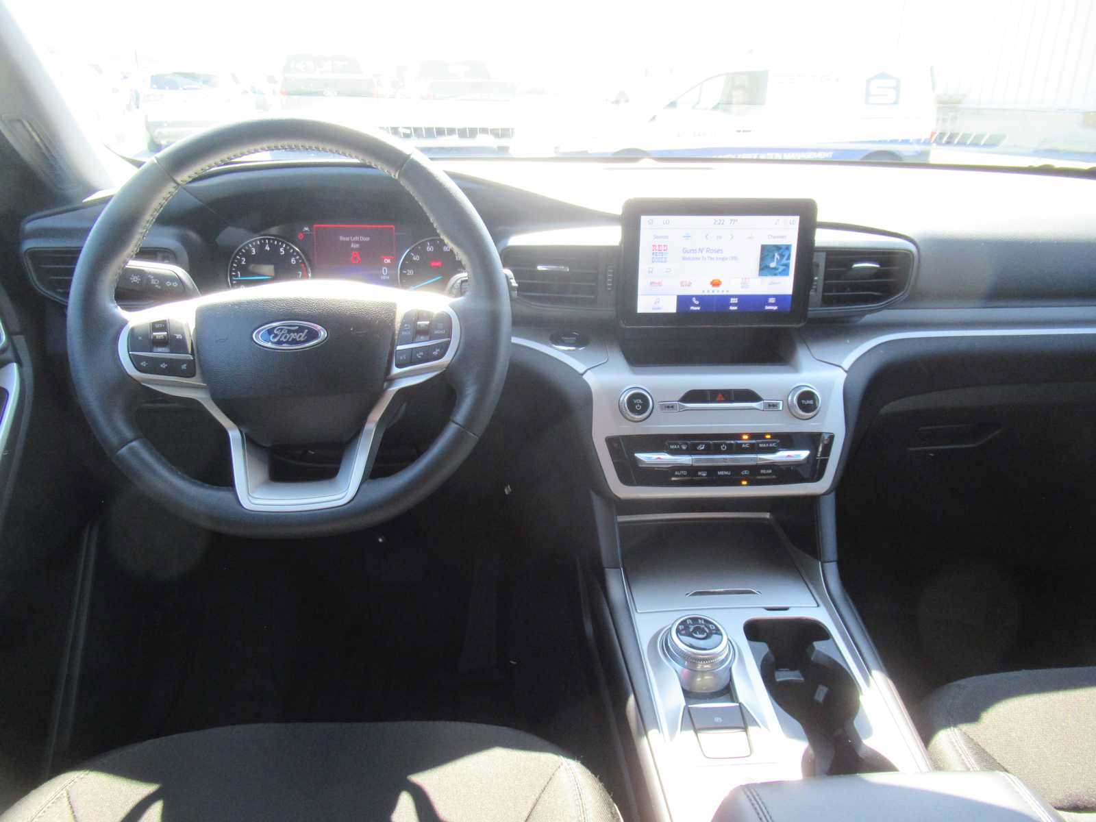 Used 2024 Ford Explorer XLT w/ Class IV Trailer Tow Package AWD/4WD image 21