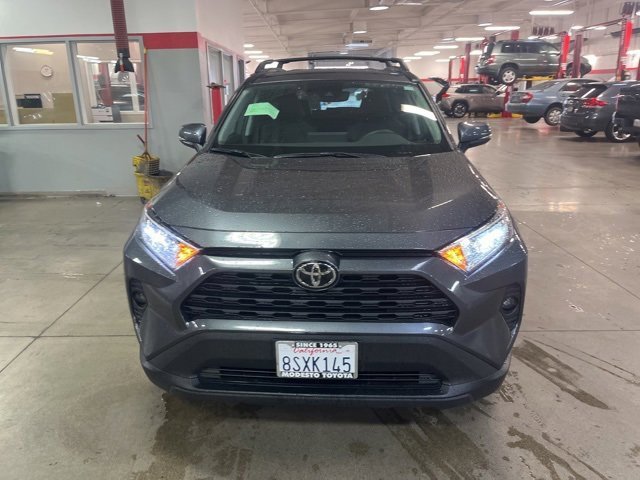 Used 2021 Toyota RAV4 XLE Premium image 2