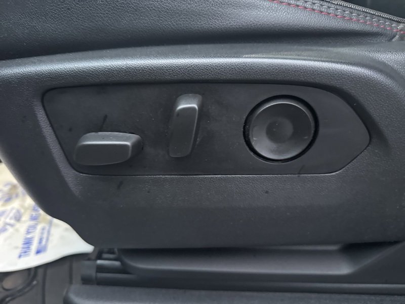 Used 2021 Chevrolet Suburban RST w/ Luxury Package image 24