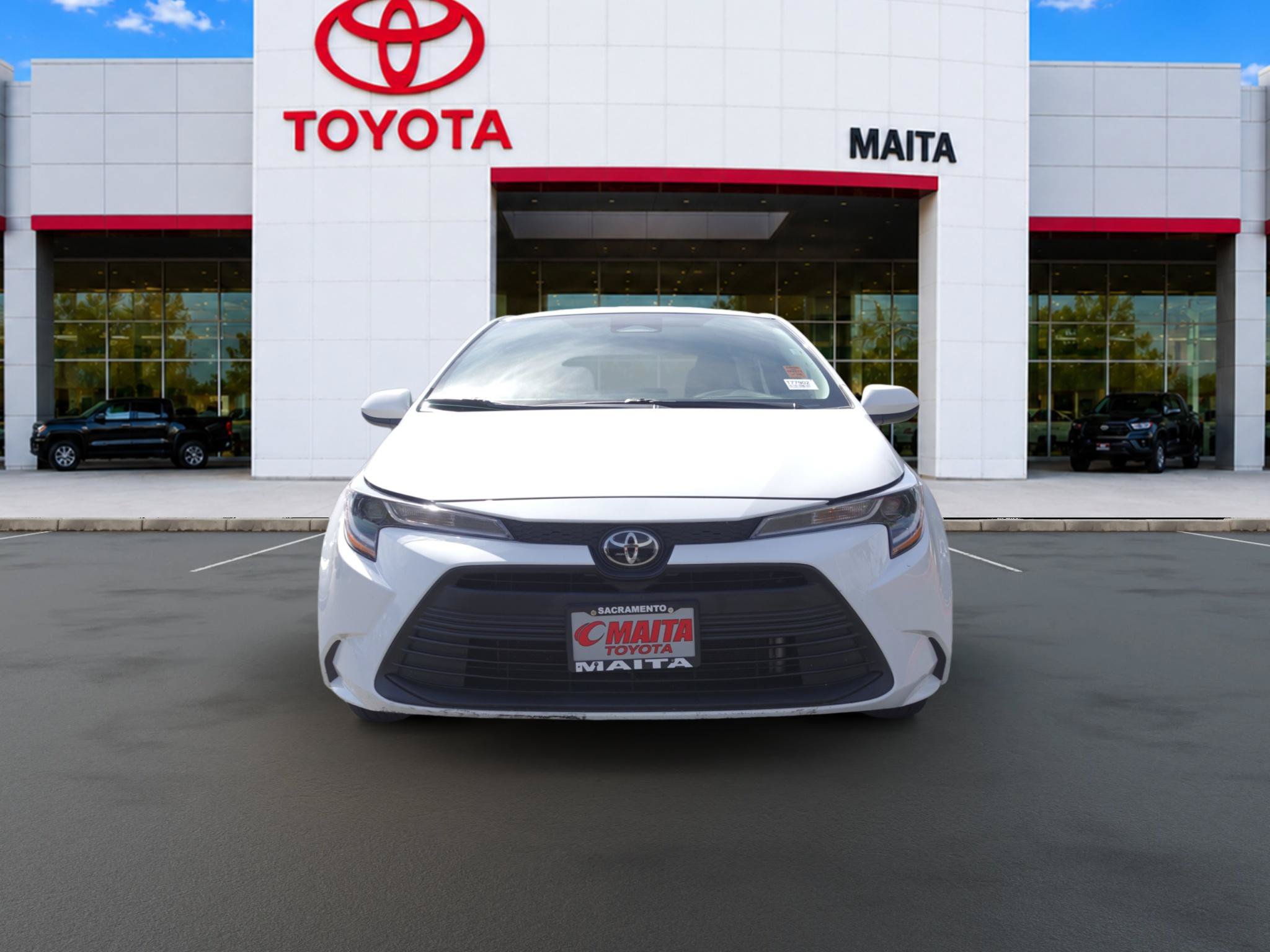 Used 2025 Toyota Corolla LE FWD image 8