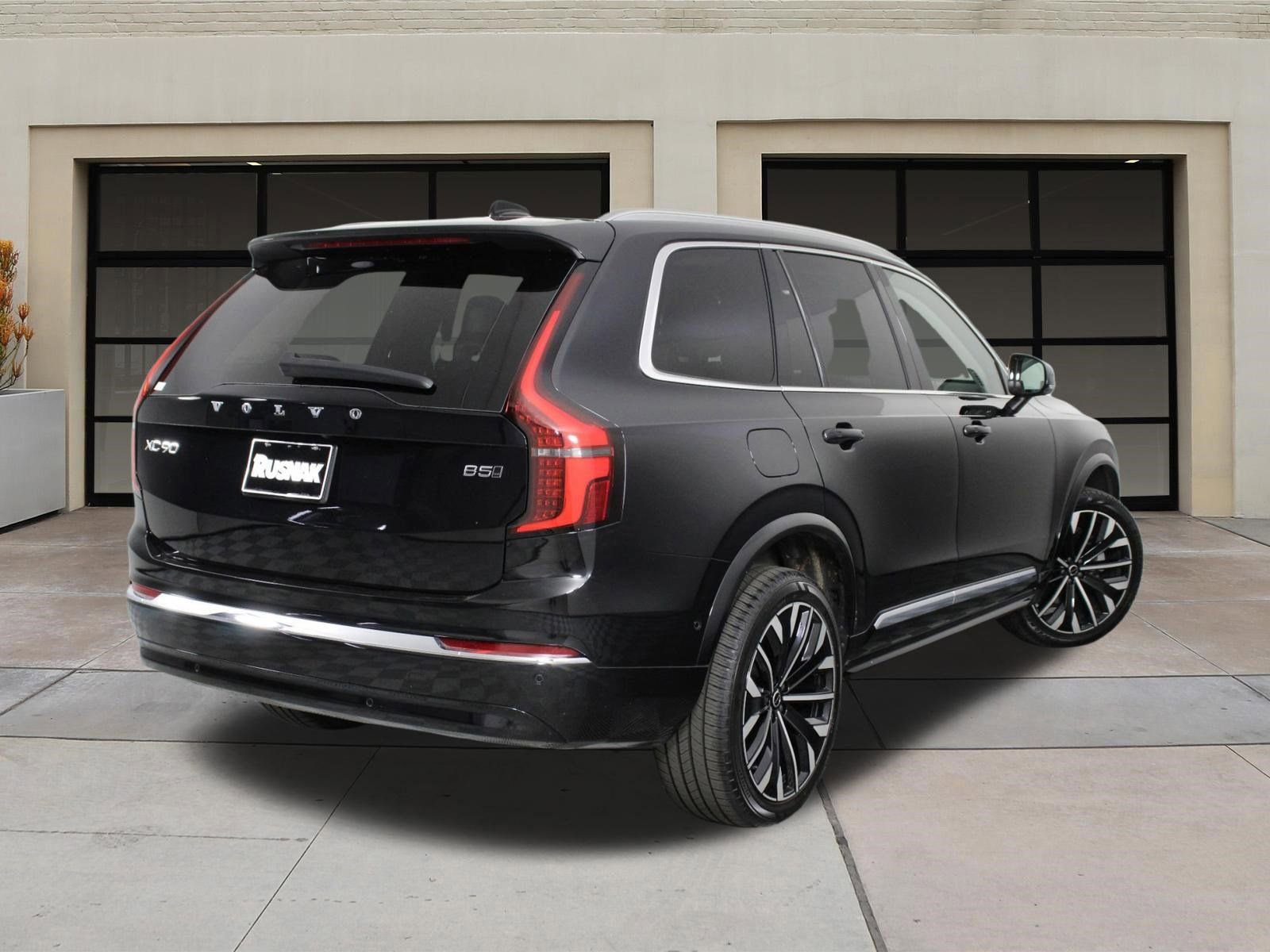 Certified 2026 Volvo XC90 B5 Plus image 4