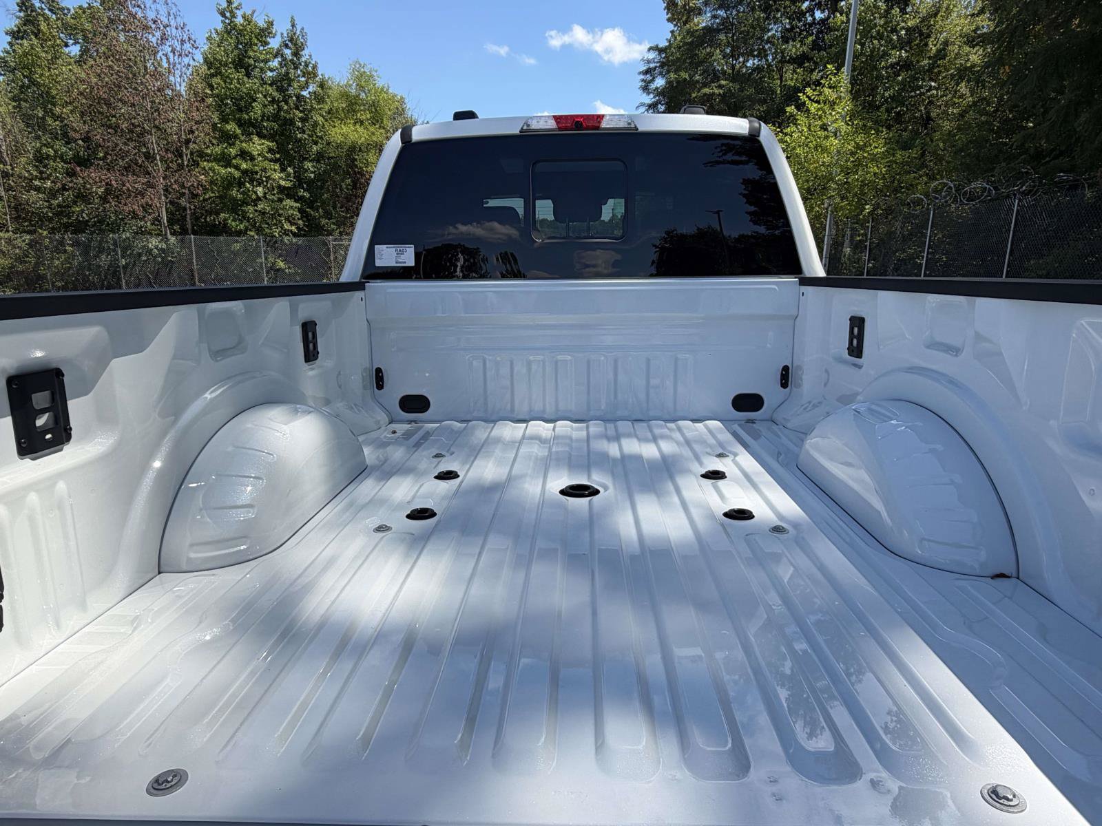 New 2026 Ford F350 Platinum w/ Tremor Off-Road Package AWD/4WD image 32