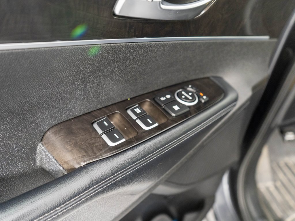 Used 2016 Kia Sorento EX image 23