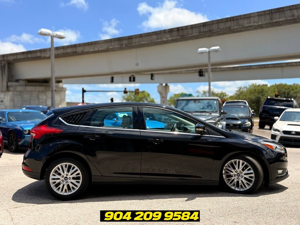 Used 2017 Ford Focus Titanium FWD image 11