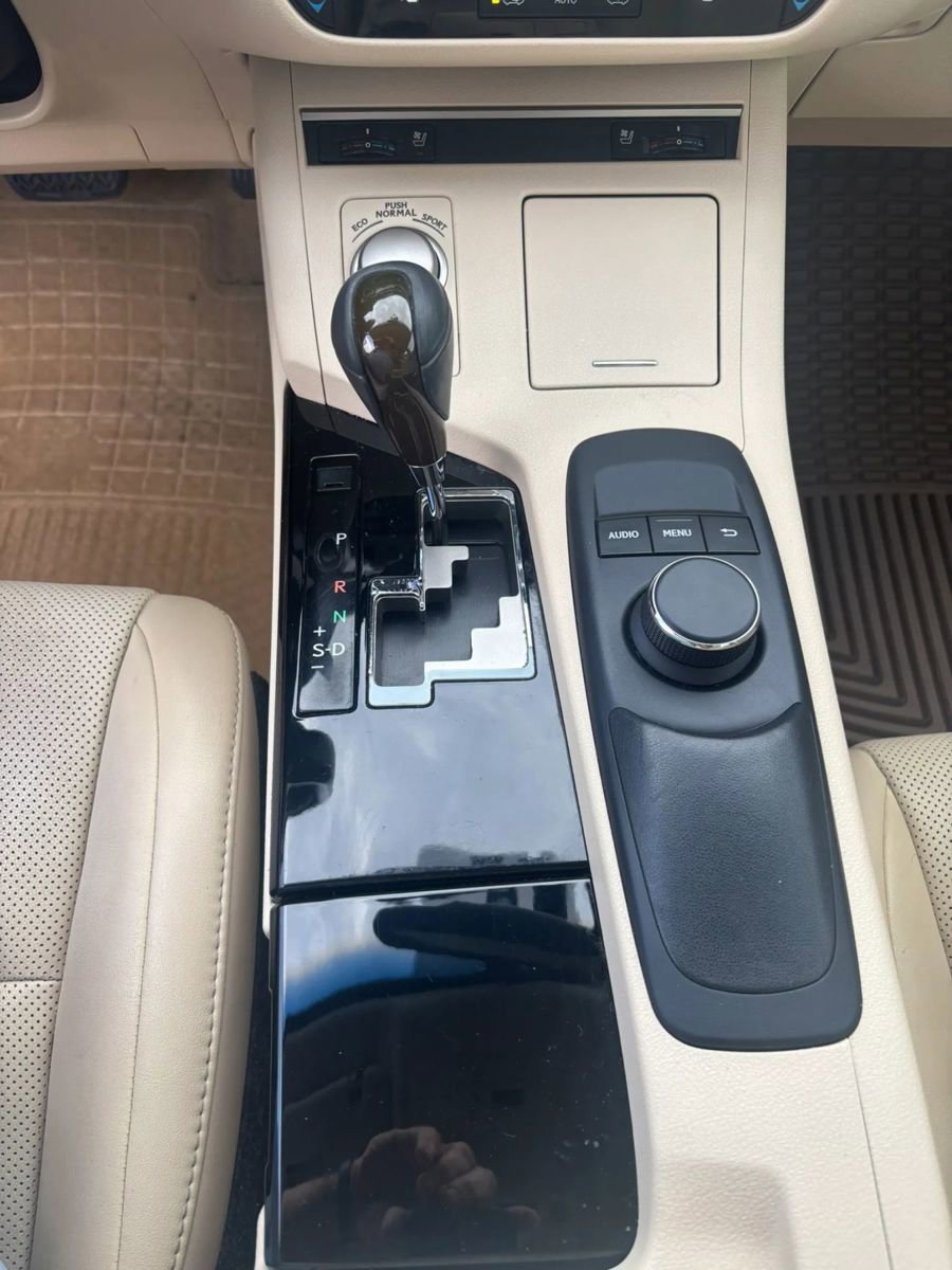 Used 2014 Lexus ES 350 w/ Premium Package FWD image 23