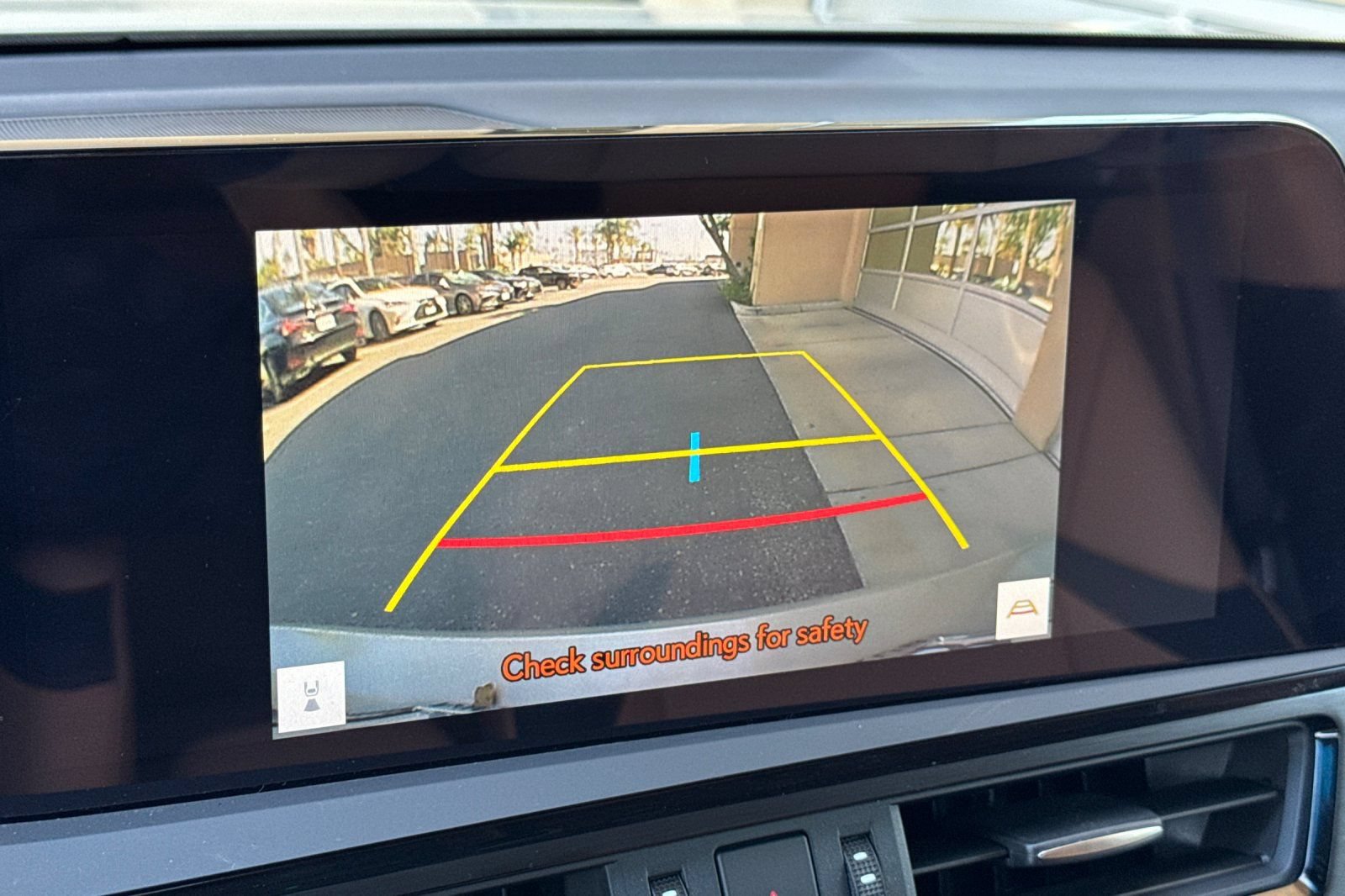 Certified 2025 Lexus ES 300h w/ Premium Package FWD image 22
