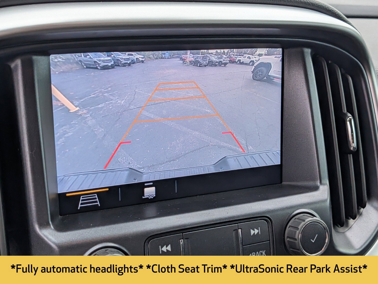 Used 2021 Chevrolet Colorado LT w/ Safety Package AWD/4WD image 9