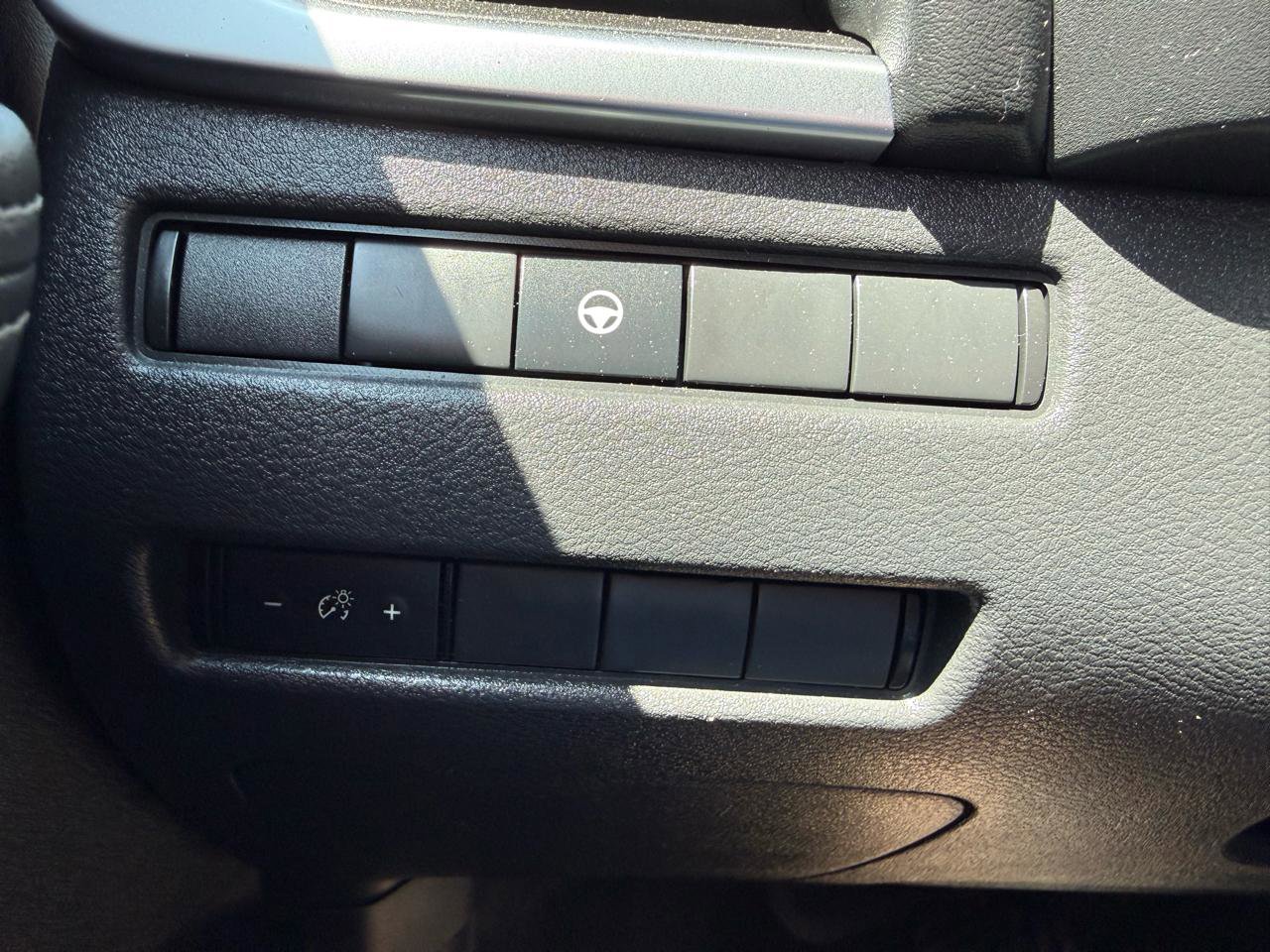Used 2022 Nissan Rogue SV FWD image 26