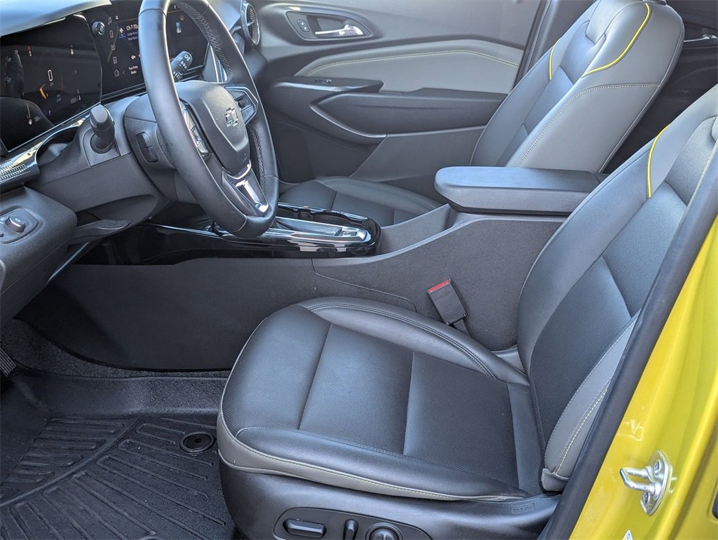 Used 2024 Chevrolet Trax ACTIV w/ Sunroof Package image 11