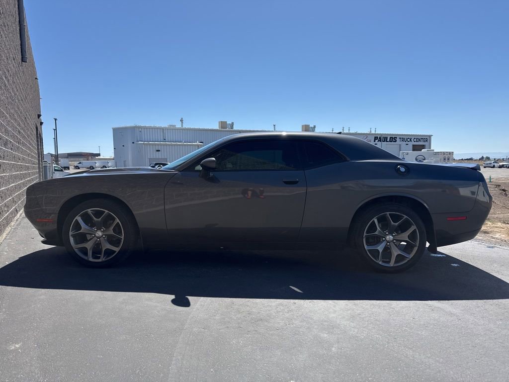 Used 2016 Dodge Challenger SXT w/ Sound Group RWD image 7