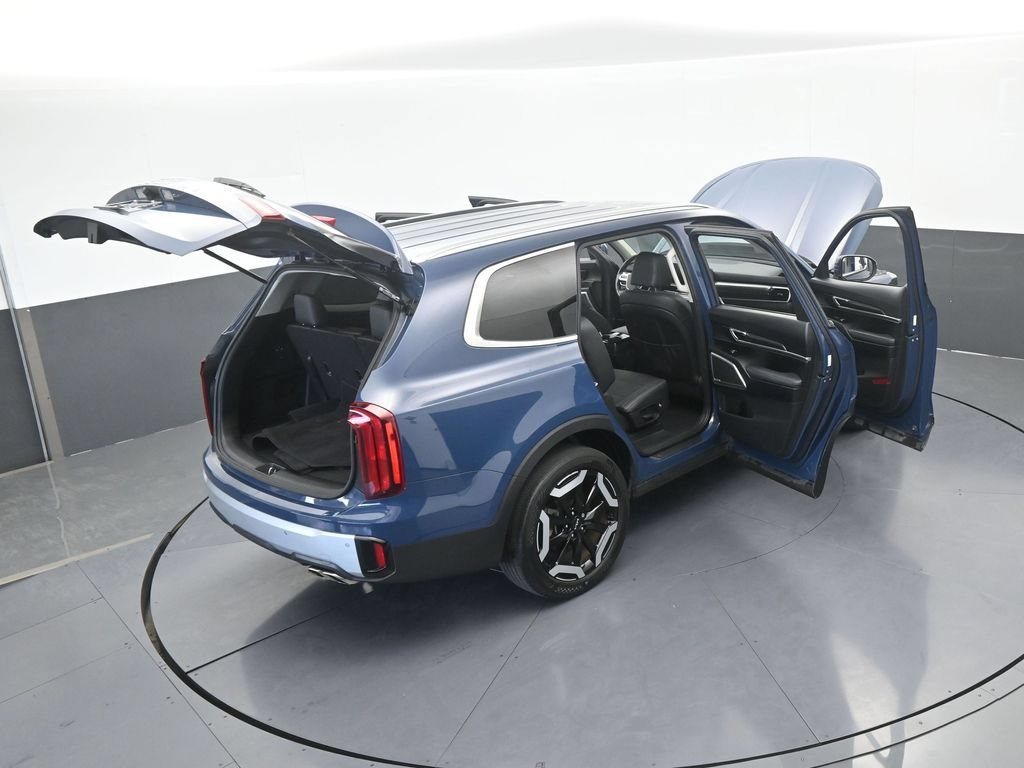 Used 2024 Kia Telluride S FWD image 65