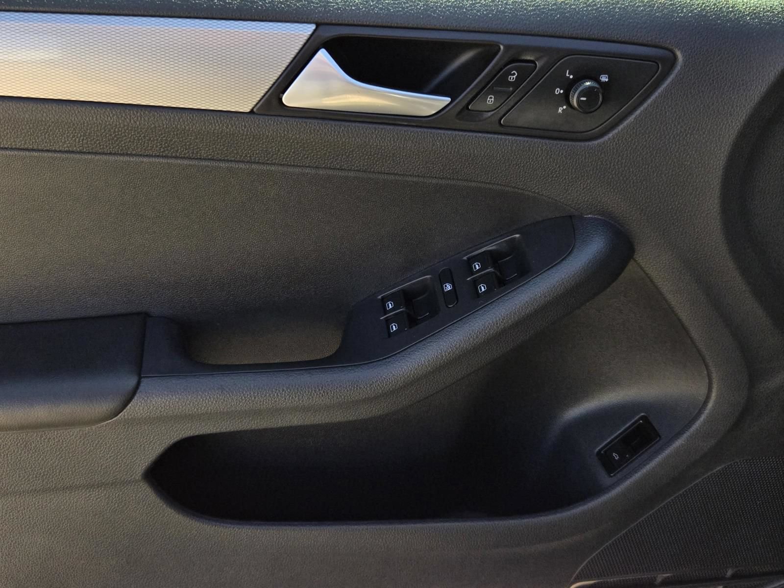 Used 2018 Volkswagen Jetta S FWD image 22