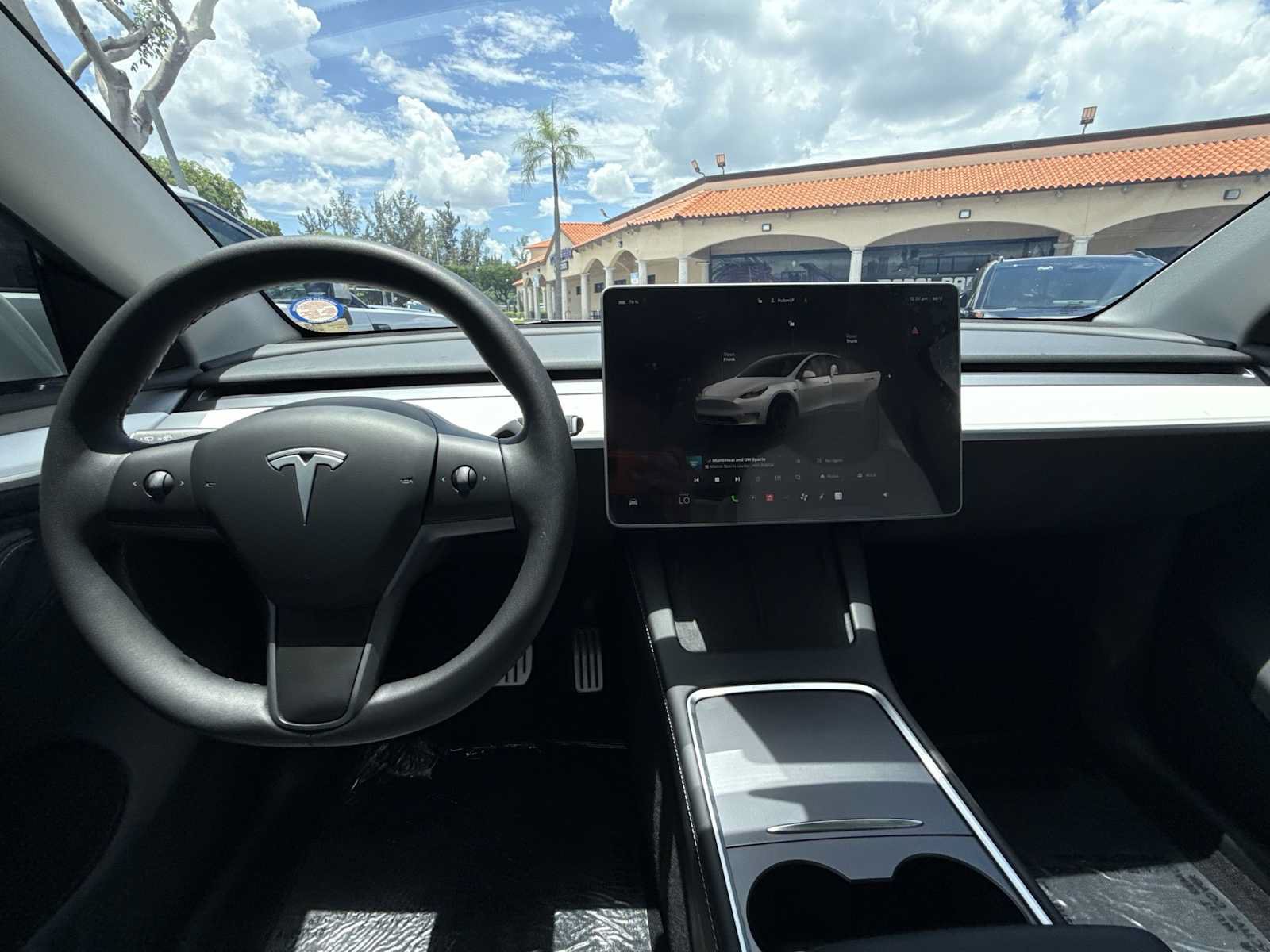 Used 2025 Tesla Model Y Performance AWD/4WD image 17