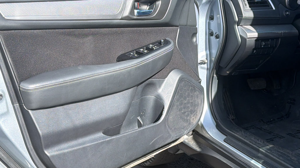 Used 2018 Subaru Outback 2.5i Premium AWD/4WD image 23