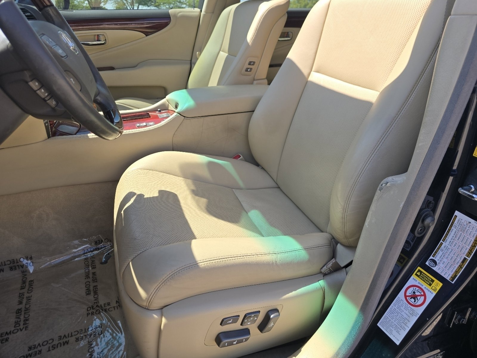 Used 2008 Lexus LS 460 RWD image 23