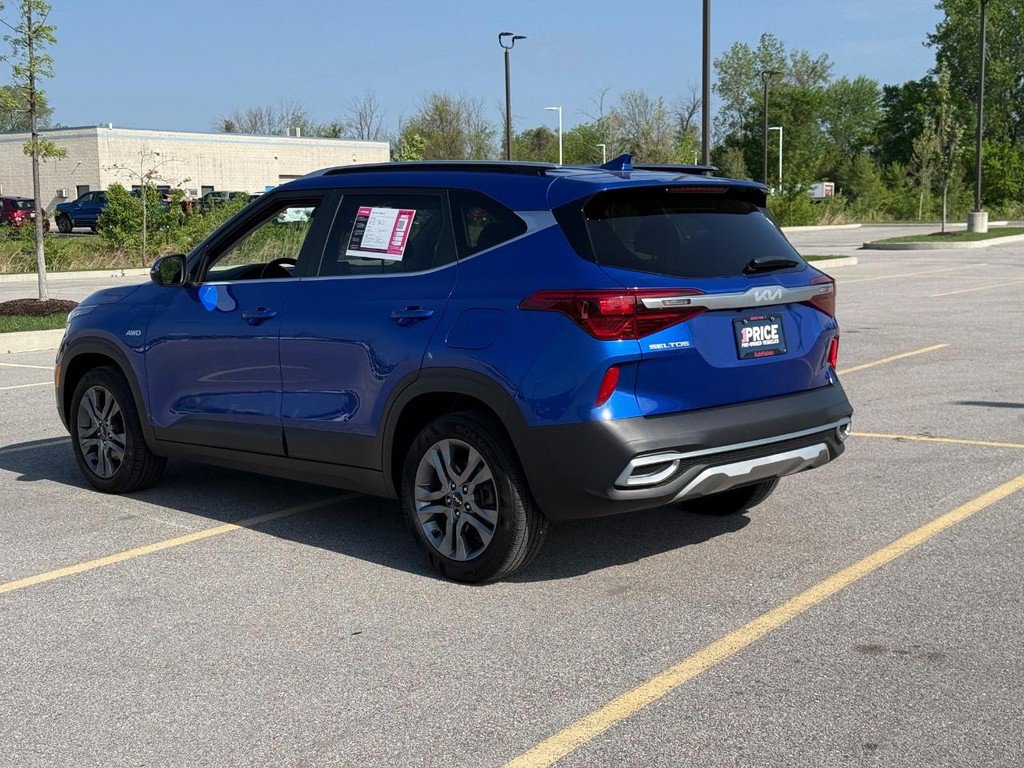 Used 2023 Kia Seltos S AWD/4WD image 3