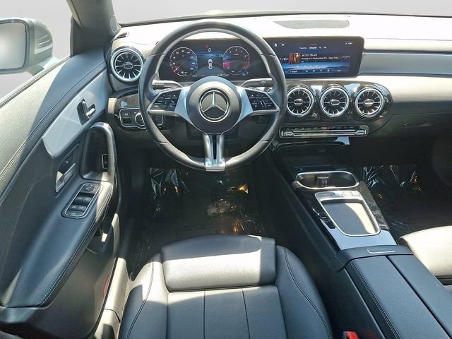 Used 2025 Mercedes-Benz CLA 250 image 13
