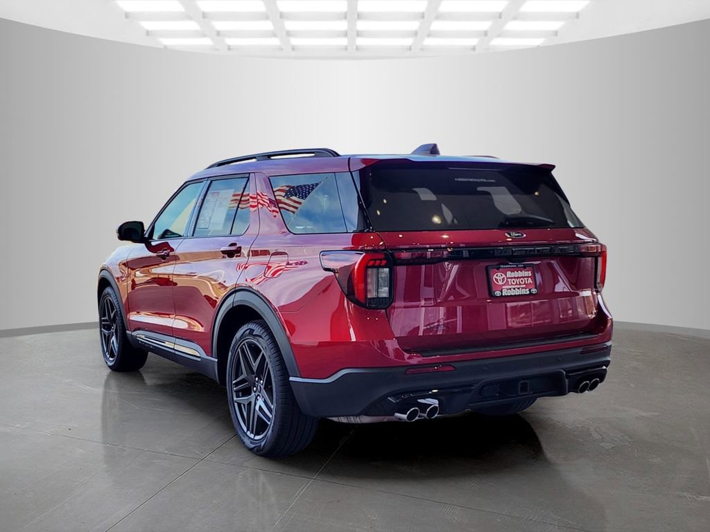 Used 2025 Ford Explorer ST image 7