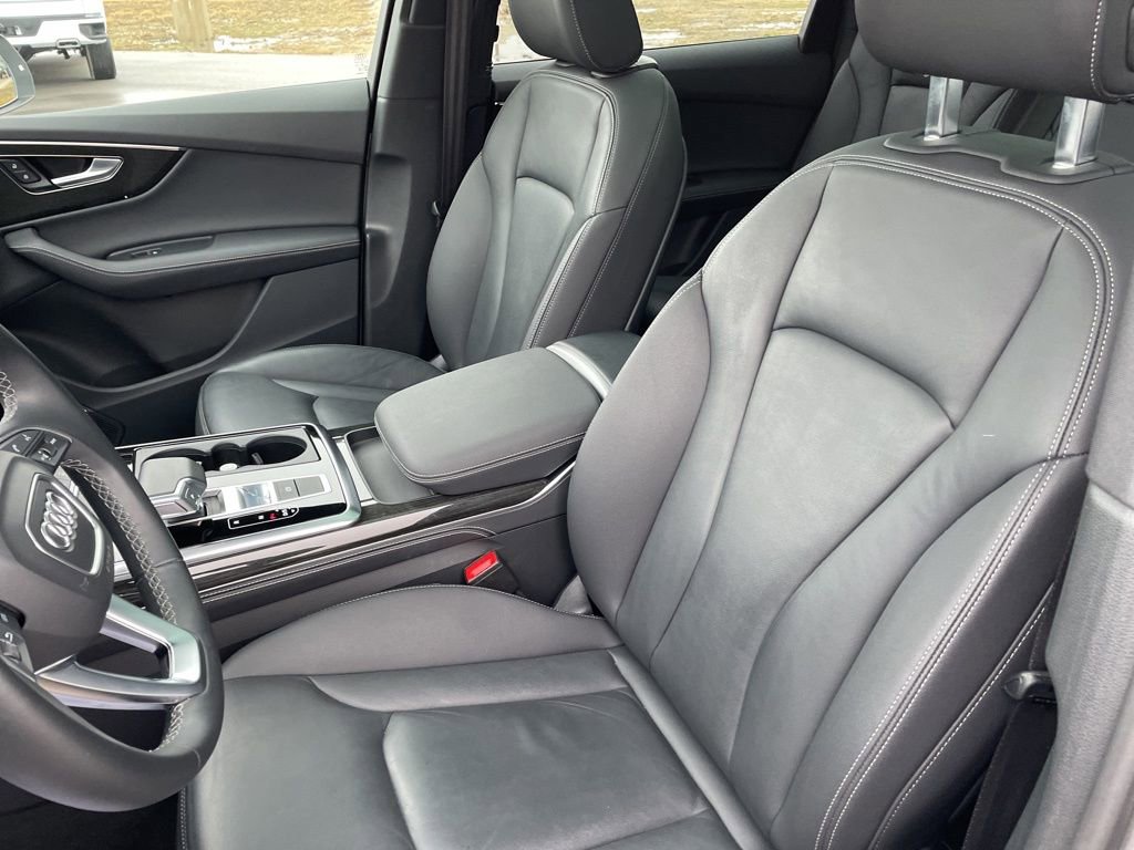 Used 2025 Audi Q7 3.0T Premium Plus image 11