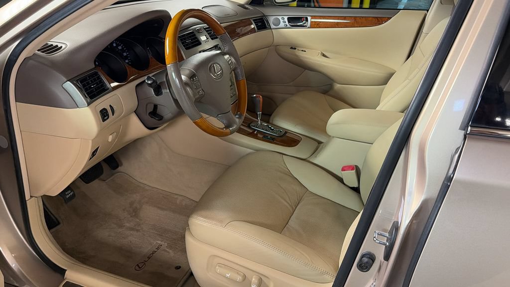 Used 2005 Lexus ES 330 FWD image 18