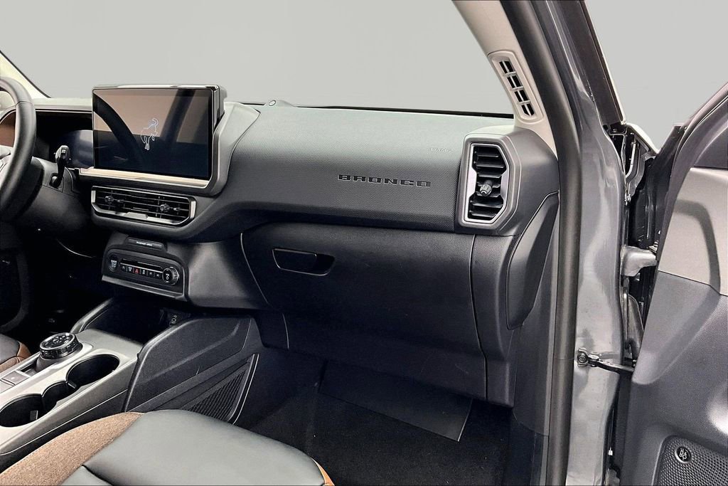 Certified 2025 Ford Bronco Sport Outer Banks w/ Outer Banks Tech Package+ AWD/4WD image 17