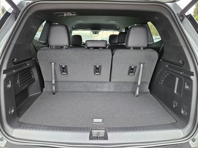 New 2026 GMC Acadia Elevation w/ Elevation Premium Package AWD/4WD image 10
