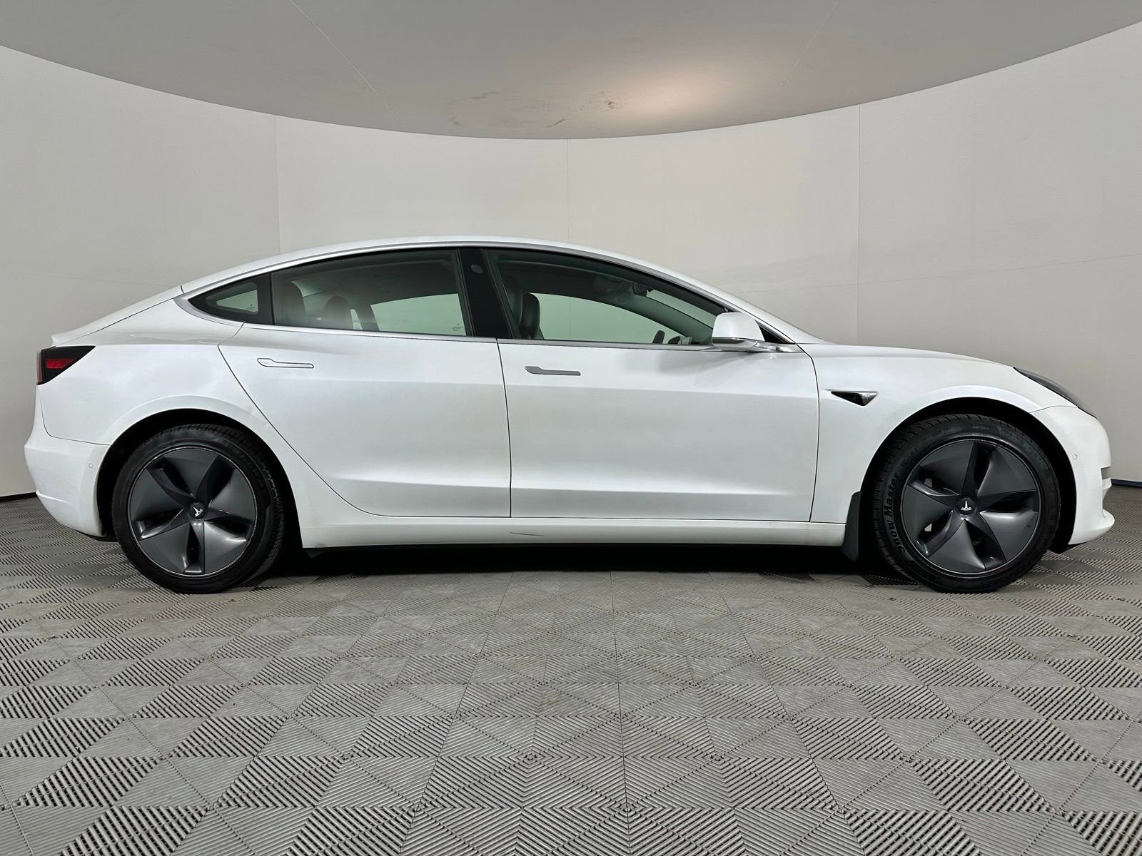 Used 2020 Tesla Model 3 Long Range AWD/4WD image 28