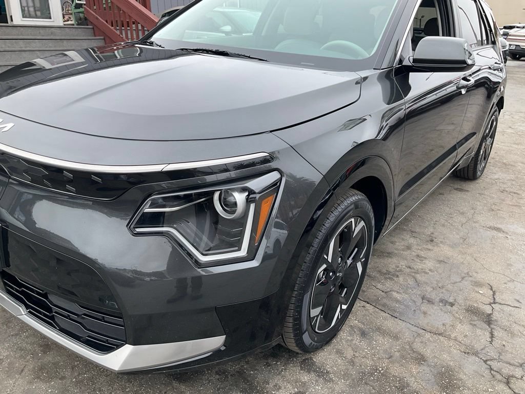 Used 2023 Kia Niro Wind FWD image 82