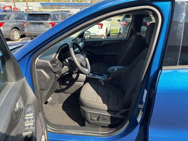Certified 2023 Ford Escape Active AWD/4WD image 18