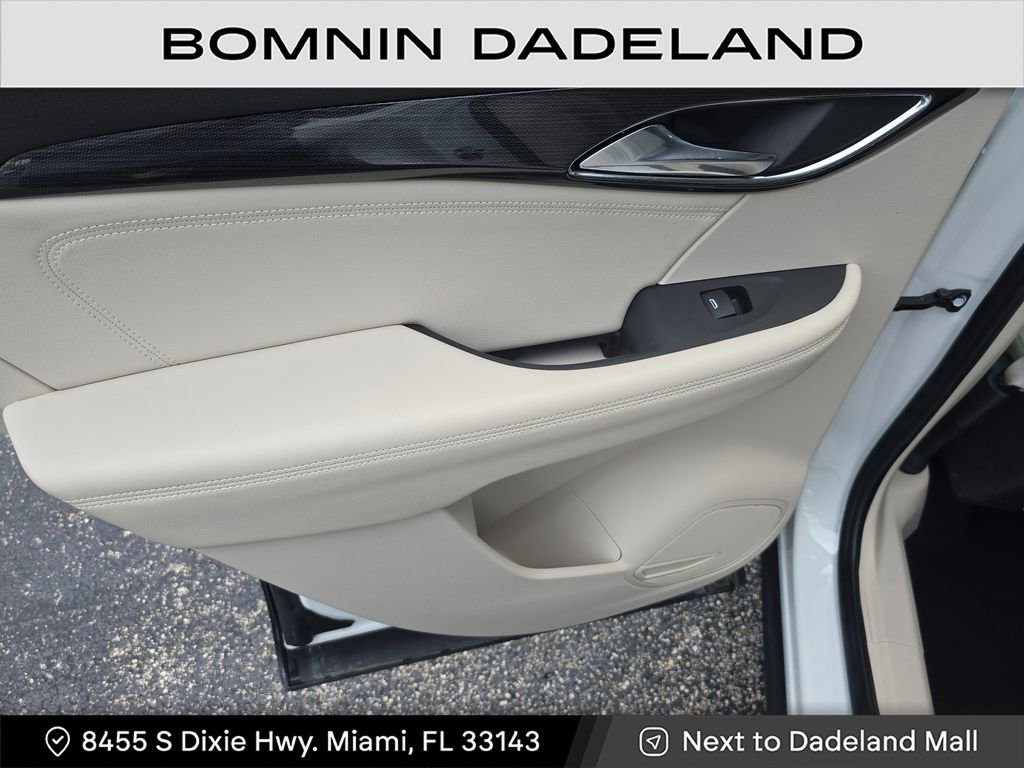 Used 2023 Buick Envision Preferred image 12