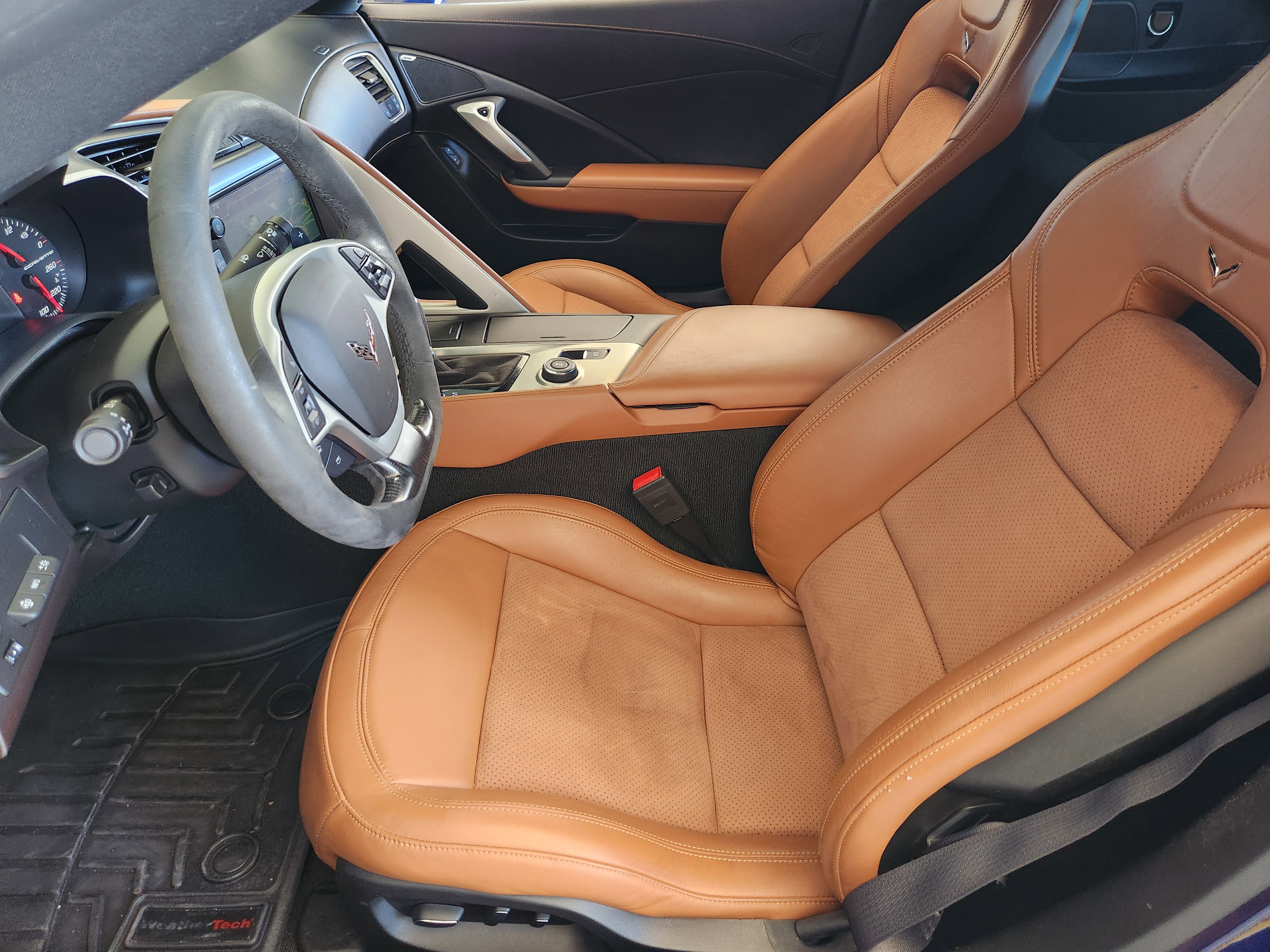 Certified 2018 Chevrolet Corvette 2LT w/ 2LT Preferred Equipment Group image 14