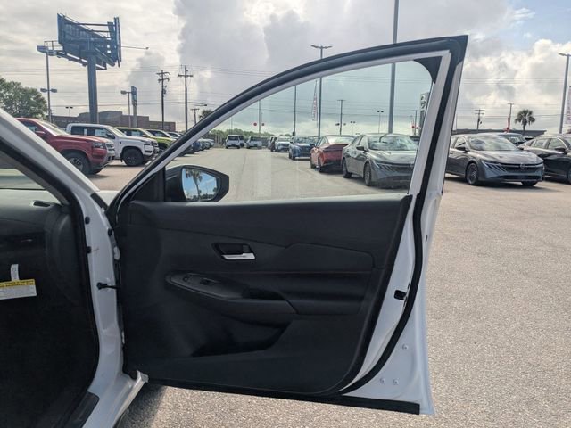 New 2026 Nissan Sentra SR w/ SR All Weather Package FWD image 31