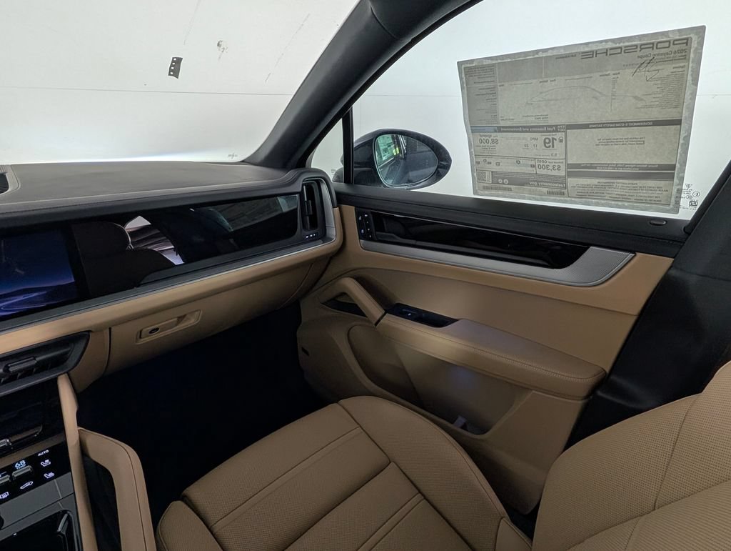 New 2026 Porsche Cayenne Coupe AWD/4WD image 24