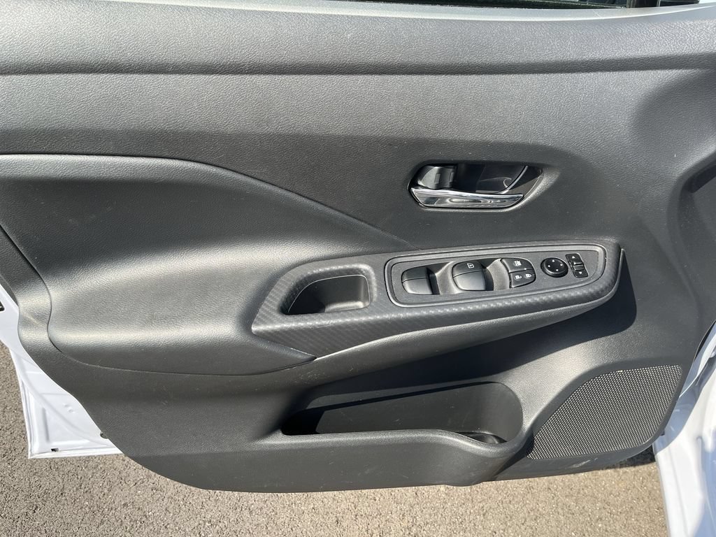 Used 2023 Nissan Versa SV FWD image 13