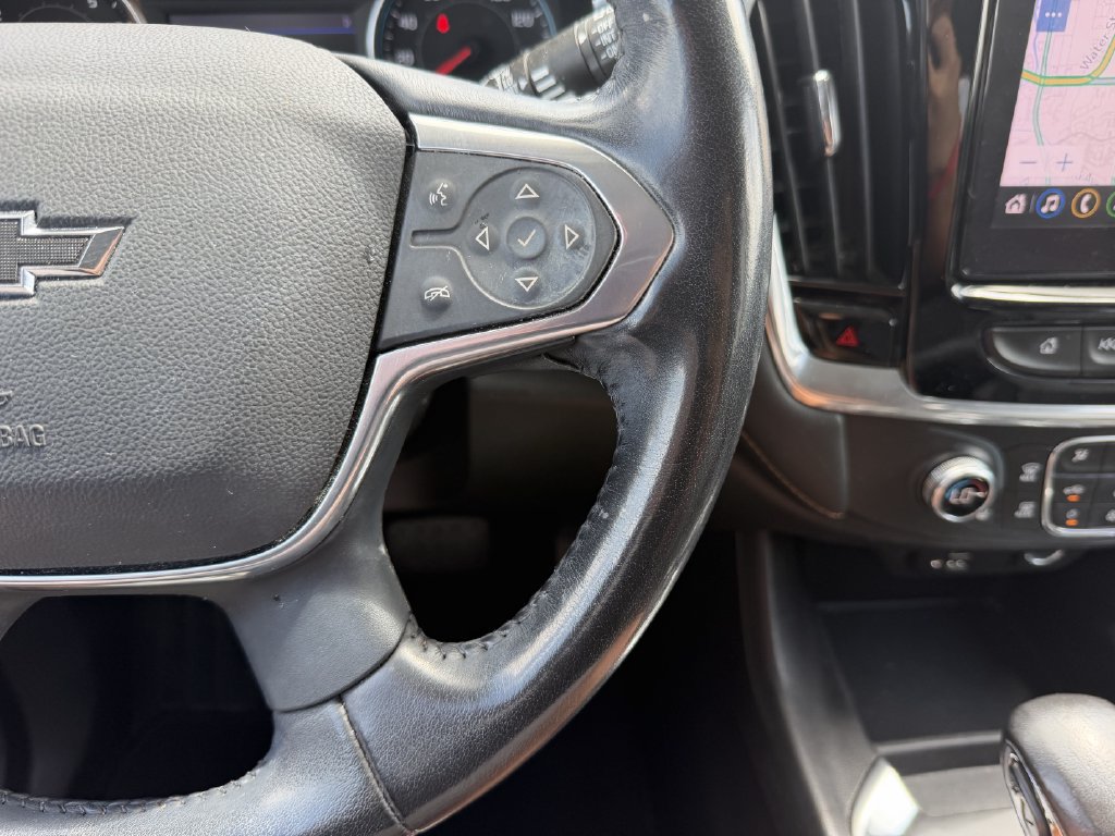 Used 2021 Chevrolet Traverse RS FWD image 17