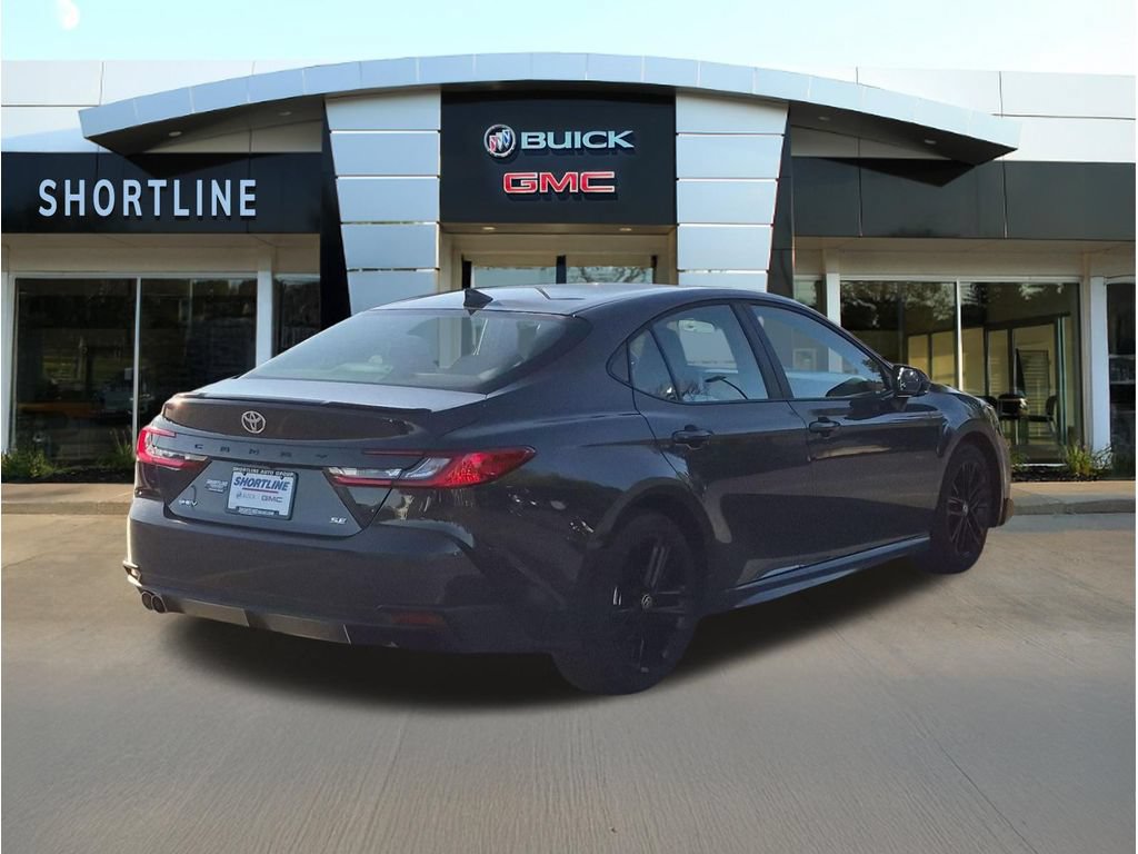 Used 2026 Toyota Camry SE FWD image 3